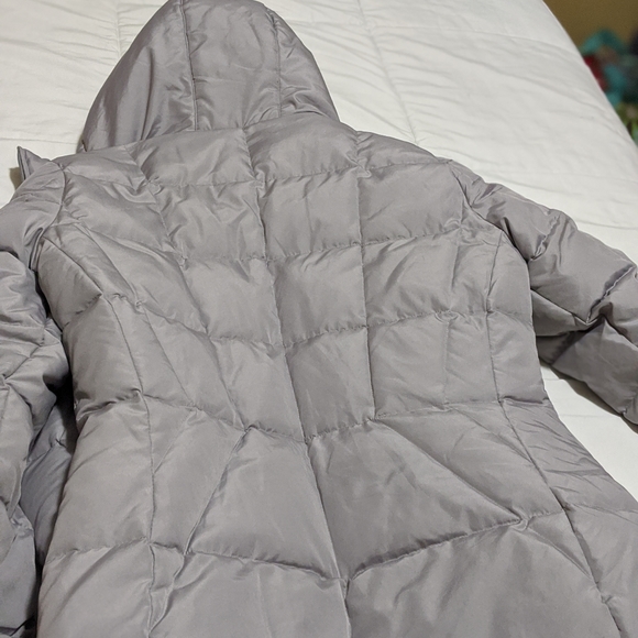 Calvin Klein Woman's size small down coat - Picture 6 of 8